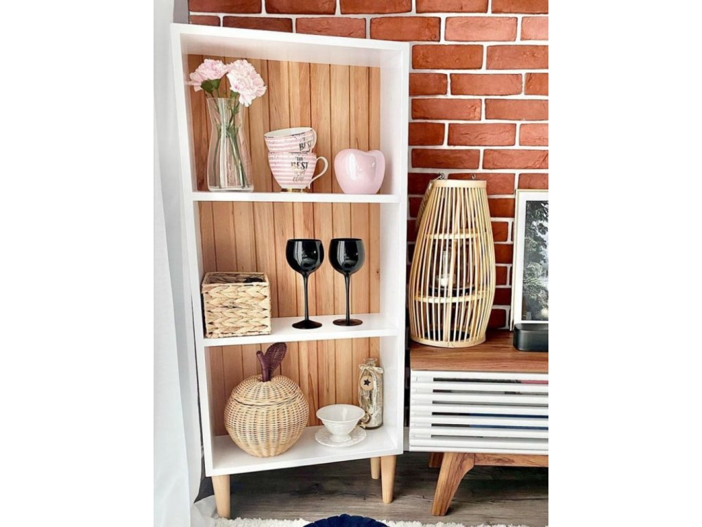 Wooden children's shelf and bookcase with WOODY shelves